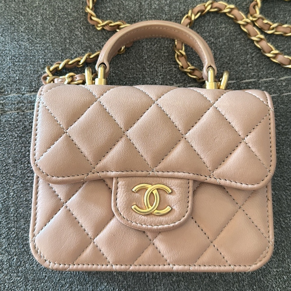 CHANEL Nude Coin Purse on Chain Vanity with top handle